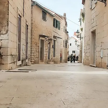 Bubalova * Split